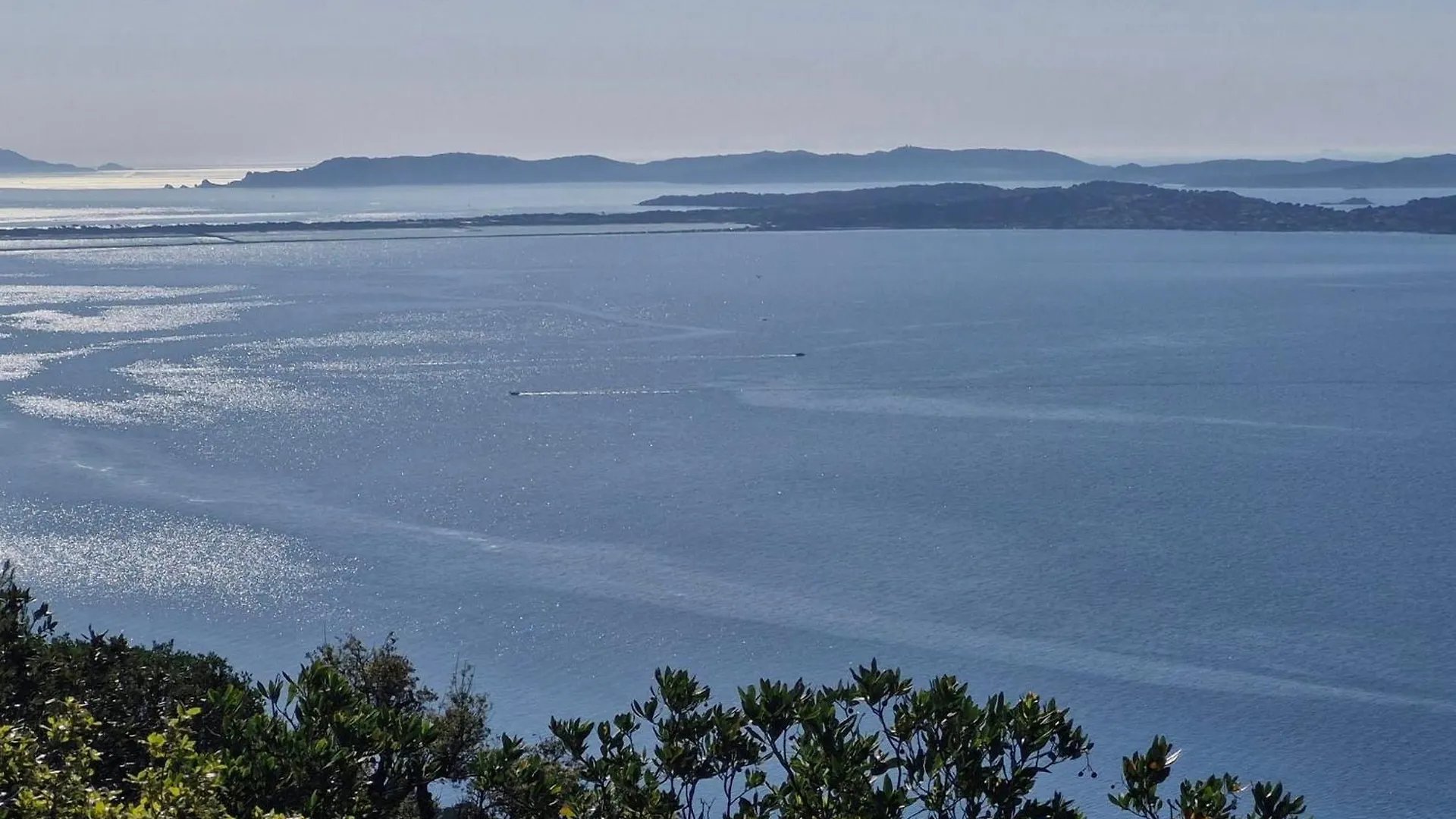 Appartement Cosy Vue Mer A 50 M De La Plage - Refait A Neuf Et Climatise Le Pradet France