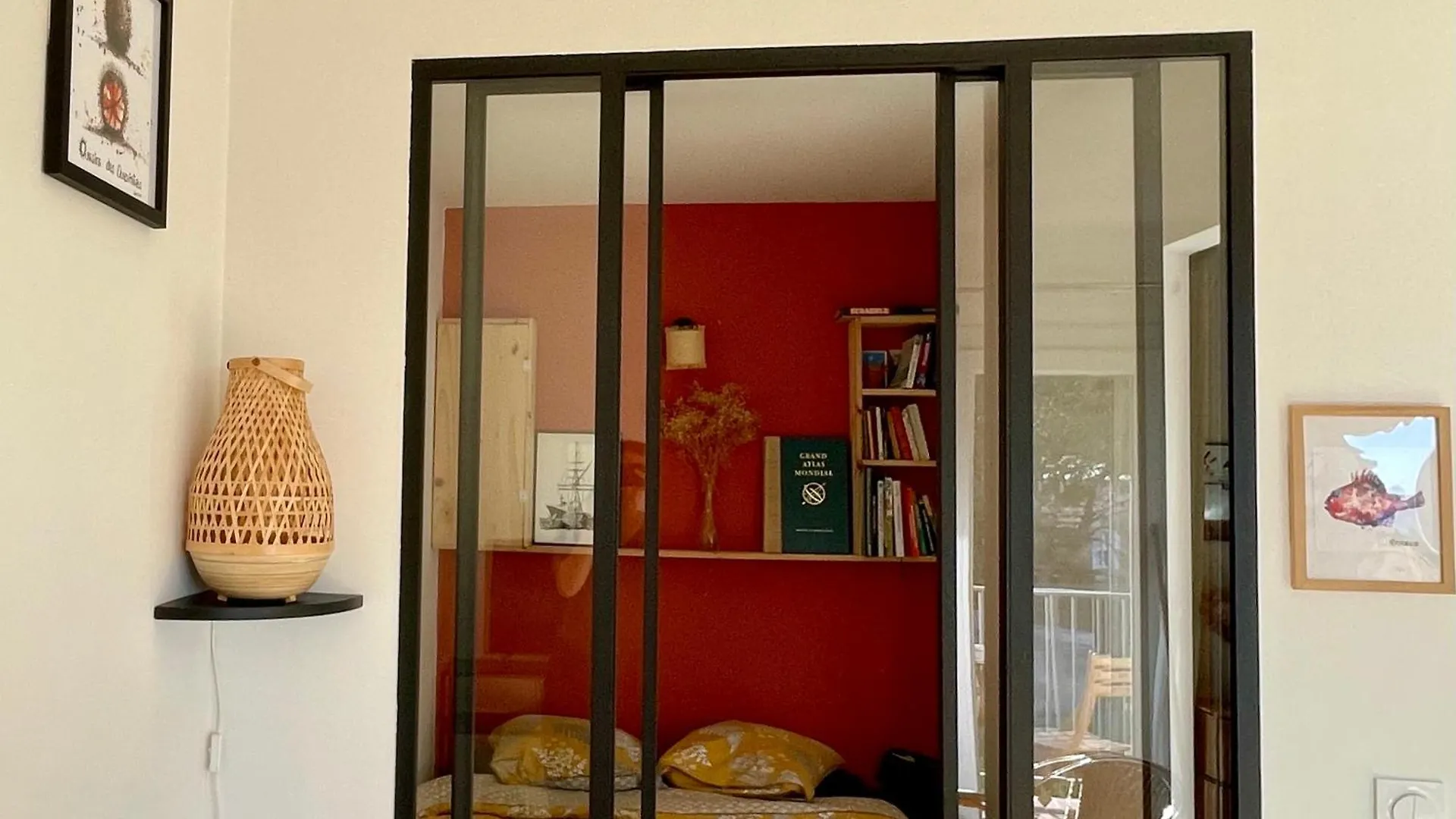 Appartement Cosy Vue Mer A 50 M De La Plage - Refait A Neuf Et Climatise Le Pradet 0*,  France